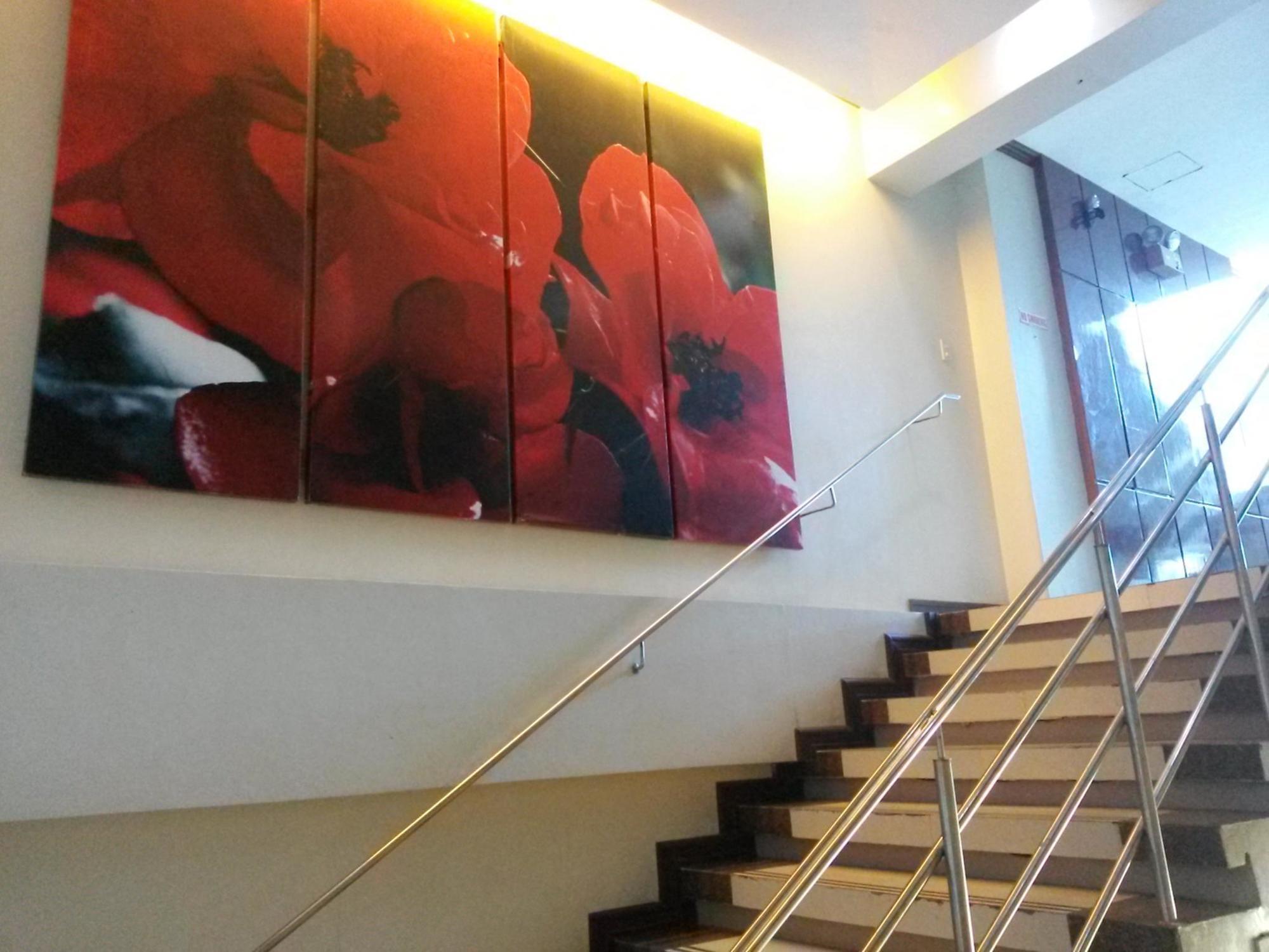 Sky Garden Hotel By Reddoorz Roxas Exterior foto